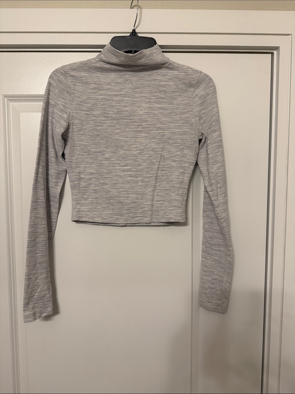 lululemon athletica Light Gray Marled Turtleneck Crop Long Sleeve
